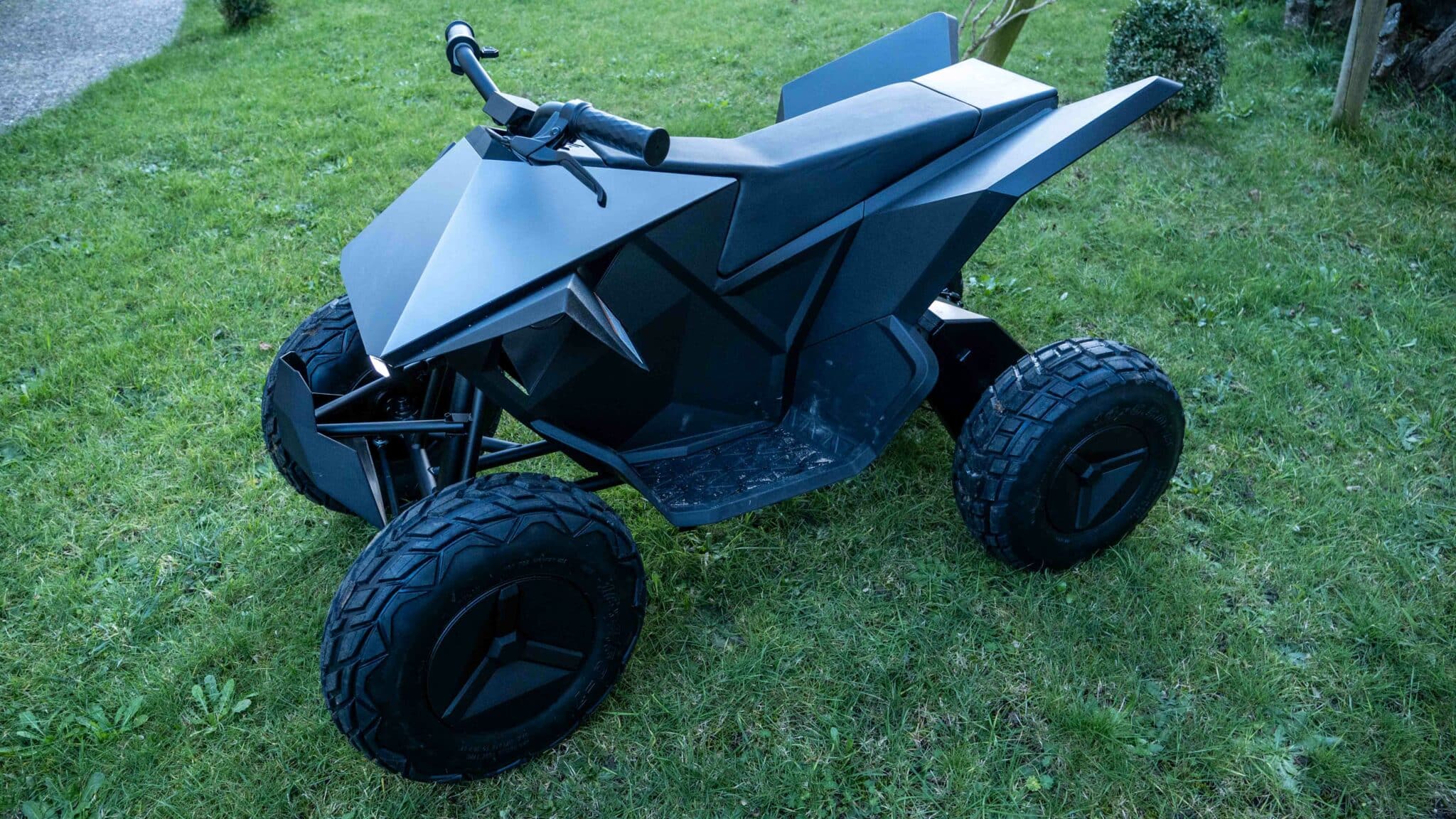 Essai Tesla Cyberquad Que Vaut Le Quad Lectrique Lallure De