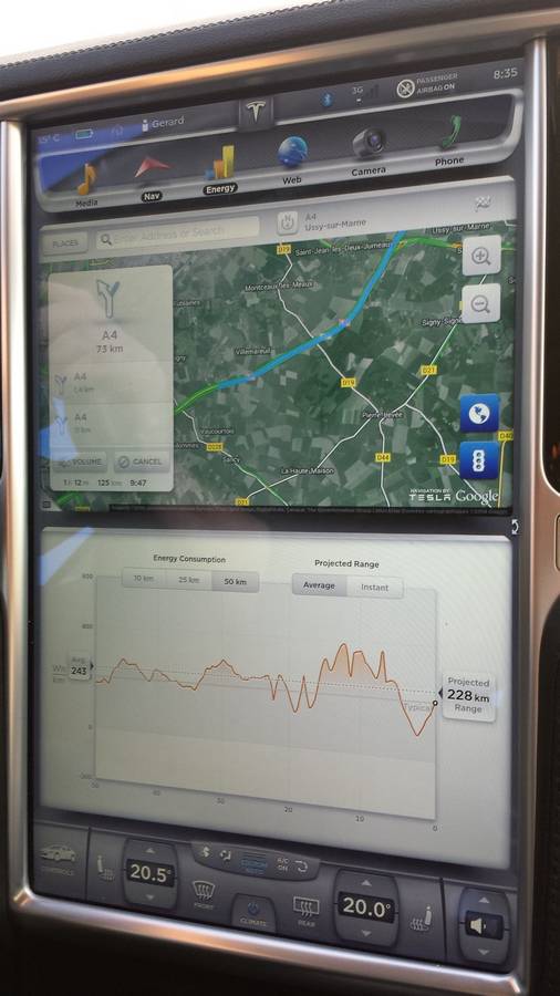 energy-app-sur-ecran-central-avec-gps