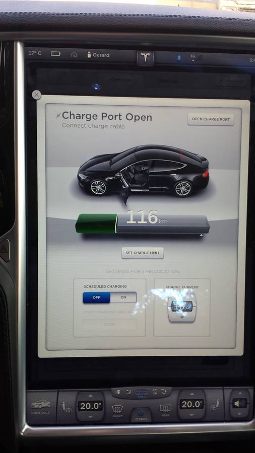 ouverture-port-charger-avant-recharge-sc-chalon-en-champagne-20140913_094239 Attention aux propriétaires de Nissan Leaf ou de Renault Zoe, vous allez bientôt pleurer