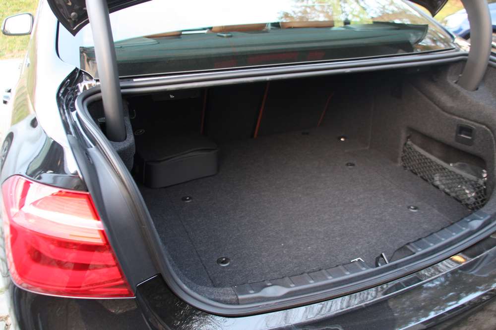 essai-bmw-330e-0027 La BMW 330e perd 110 litres de chargement