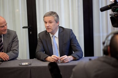 Nicolas Dupont Aignan voiture électrique