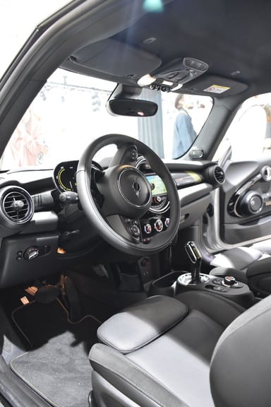 L'espace intérieur de la Cooper SE est identique