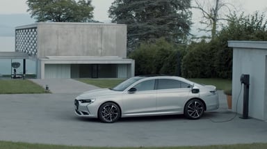 DS 9 E-Tense recharge