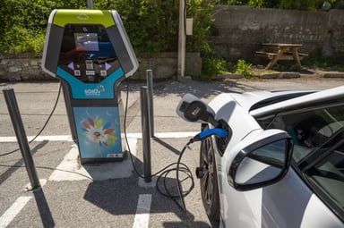 Borne recharge voiture électrique