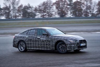 La berline électrique i4 de BMW