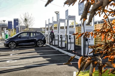 Recharge ultrarapide sur le réseau Vinci Autoroutes
