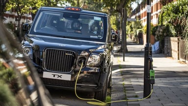 LEVC TX Taxi en charge