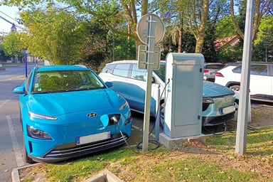 Hyundai Kona et Aiways U5 en recharge