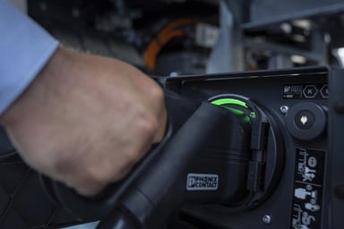 Camion électrique en charge