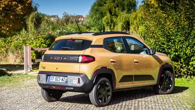 Dacia Spring électrique 2026, citadine électrique pas chère en environnement urbain