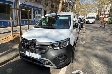 Le Renault Kangoo E-Tech de Hervé en recharge