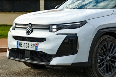 Signature lumineuse à 3 points du Citroën C5 Aircross hybride rechargeable