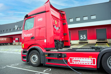 Mercedes eActros 600 en charge