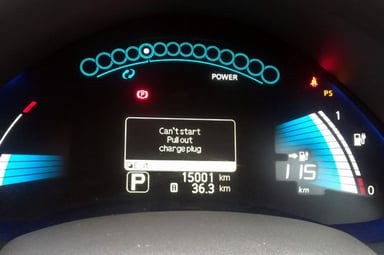 Le tableau de bord de la Nissan LEAF, avec 15 000 km au compteur !