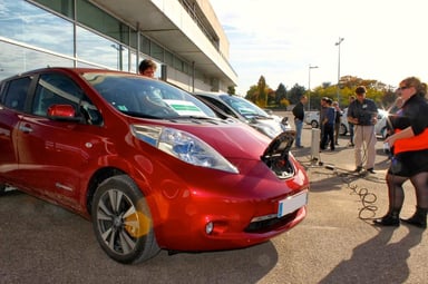 Une des Nissan LEAF présente lors de la Rencontre Automobile Propre n°2