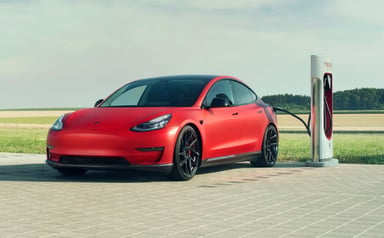 Vue avant de la Tesla Model 3 Novitec 2019