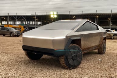 Tesla Cybertruck chantier Gigafactory Texas