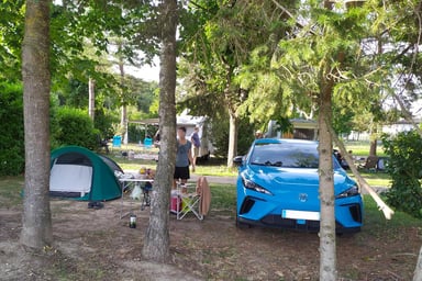 La MG4 de Kevin au camping