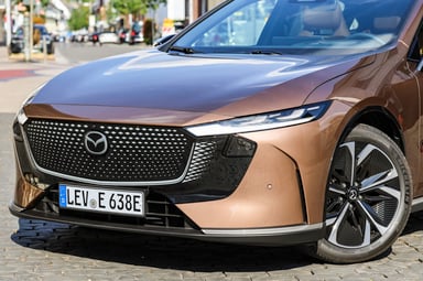 Design Mazda 6e