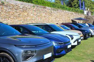 Rassemblement de voitures électriques