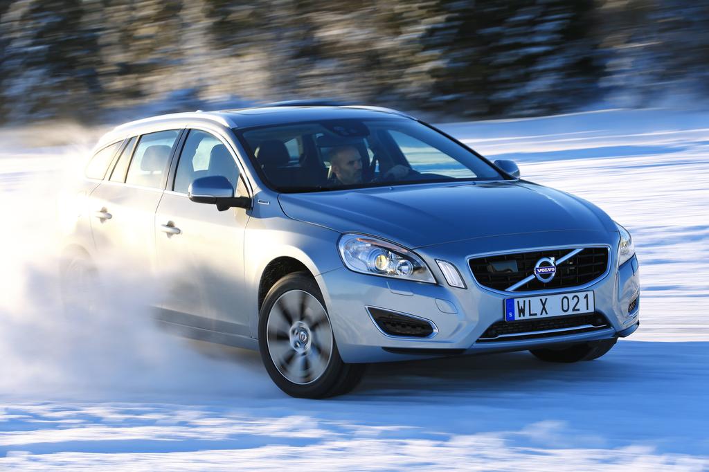 La Volvo V60 Plug-In Hybrid affiche 6,1 s. au test d'accélération de 0 à 100 km/h.