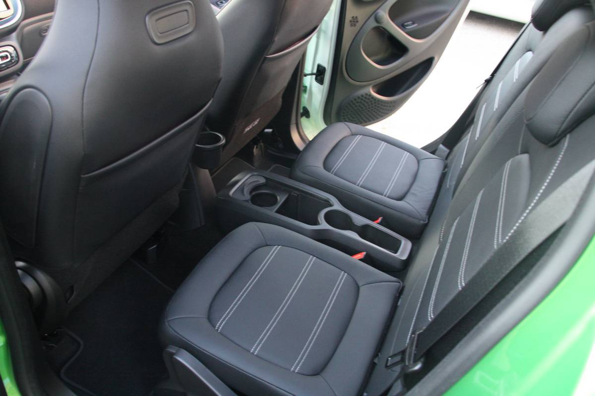 essai-smart-electrique-02-0004 La ForFour peut accueillir deux passagers supplémentaires
