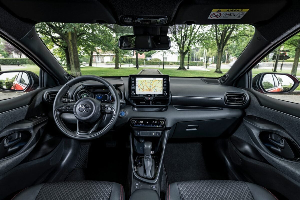 L'écran tactile 7 pouces est de série sur la Yaris hybride