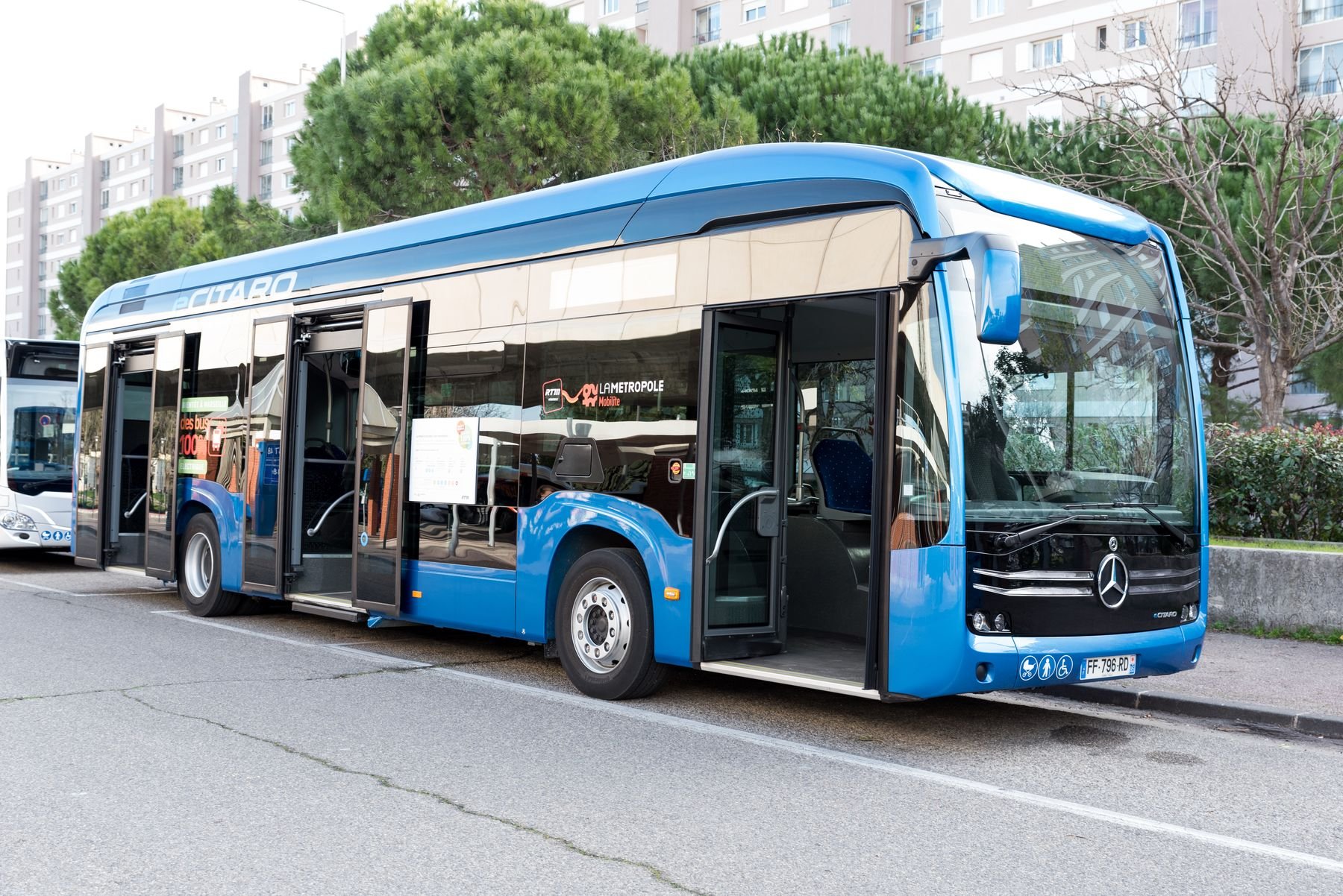 Bus électrique Marseille 2035 (5)_1 Le Mercedes e-Citaro en test à Marseille.