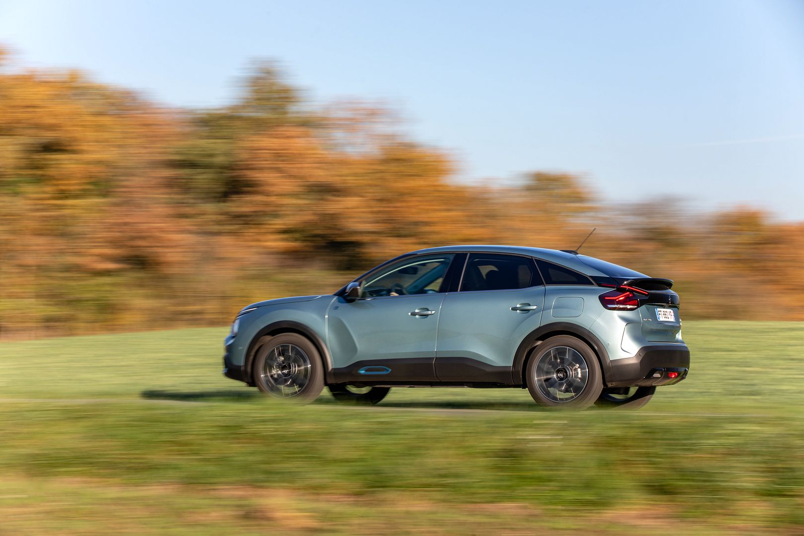 Citroën ë-C4 extérieur (2)_resultat