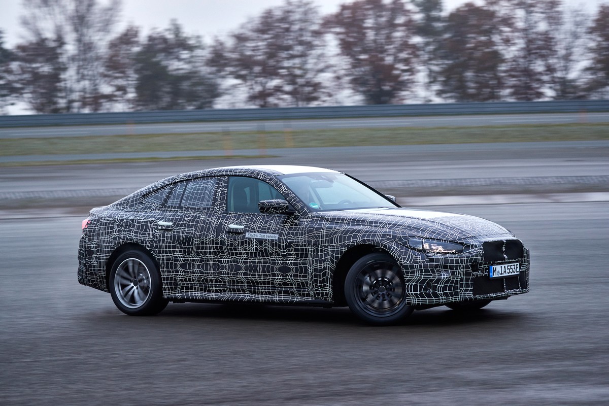 La berline électrique i4 de BMW