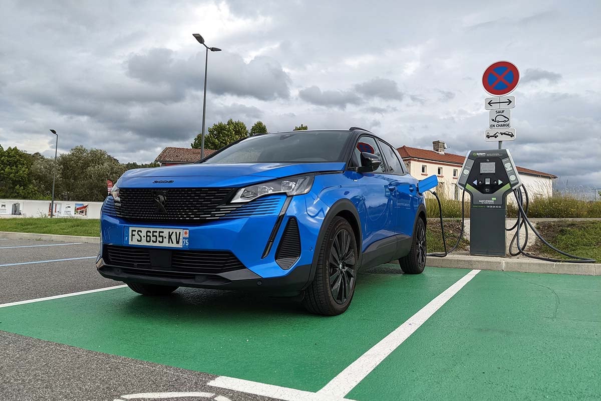 Essai-Peugeot-3008-Hybrid-225-hybride-rechargeable-12