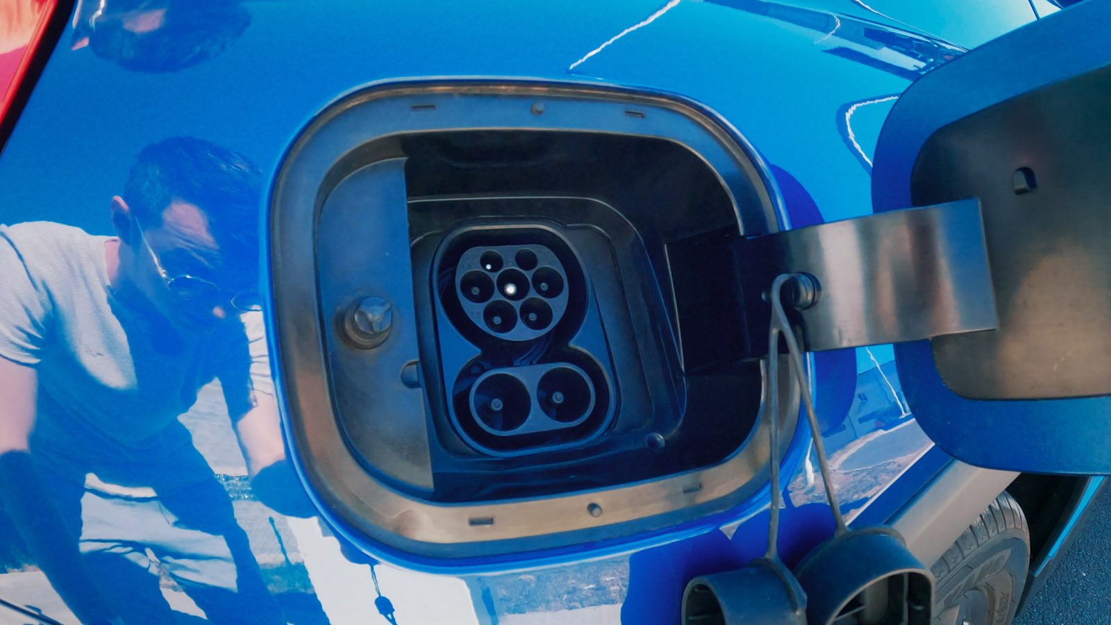 Photo Article.00_13_23_13.Still019