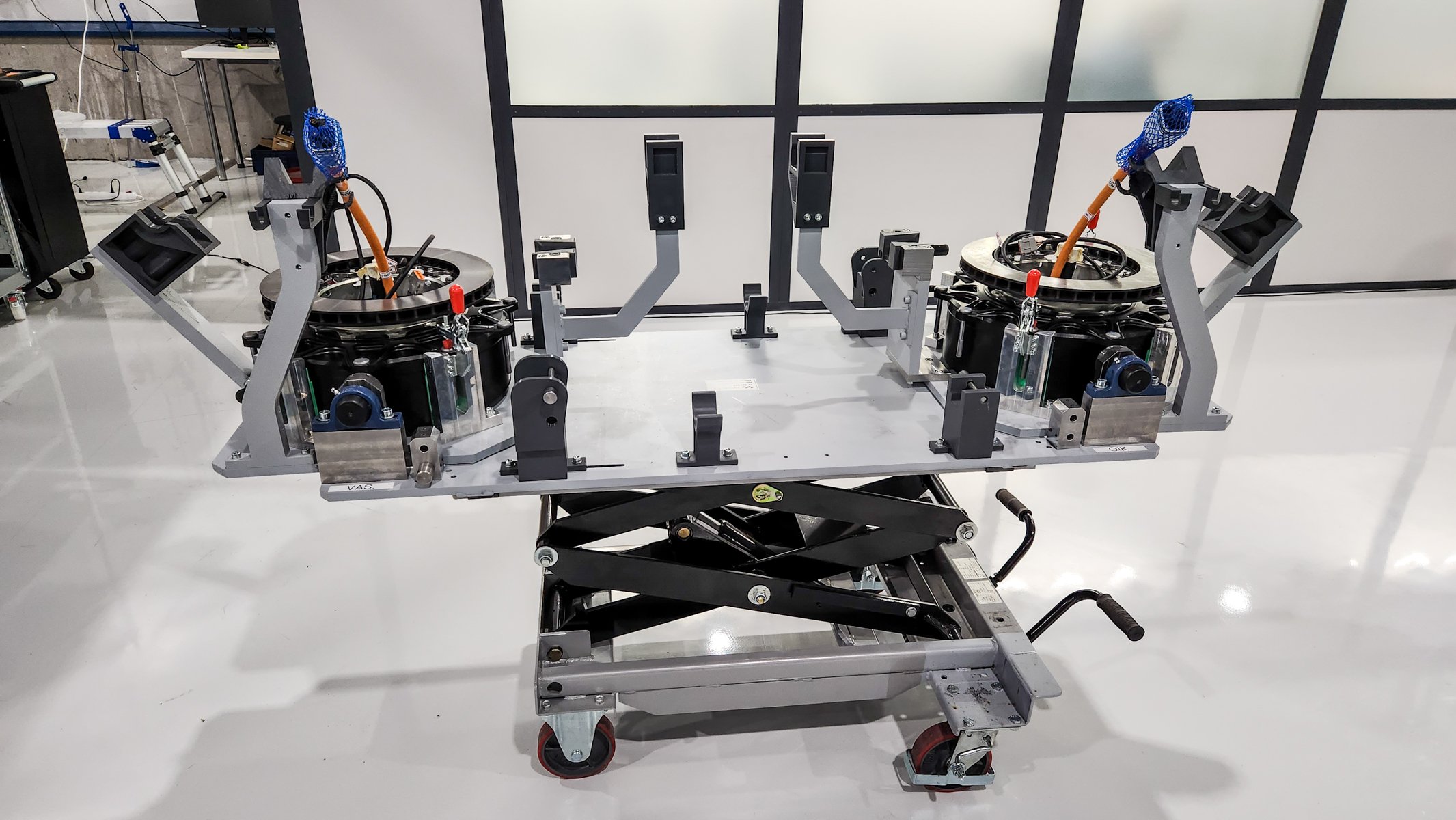 Les moteurs de l'essieu avant