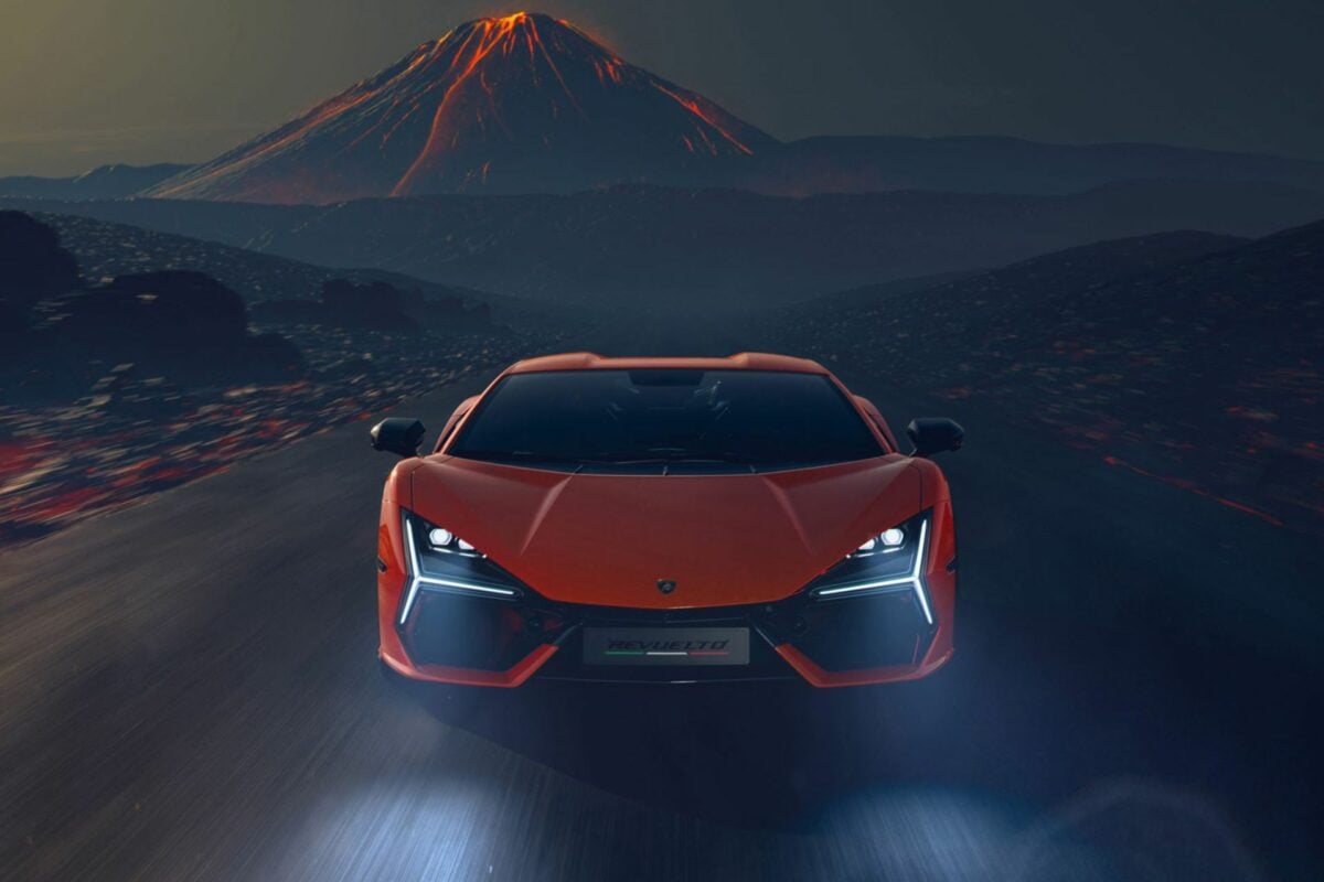 La batterie de 3.8 kWh de la Revuelto offre une autonomie électrique d'environ 10 km