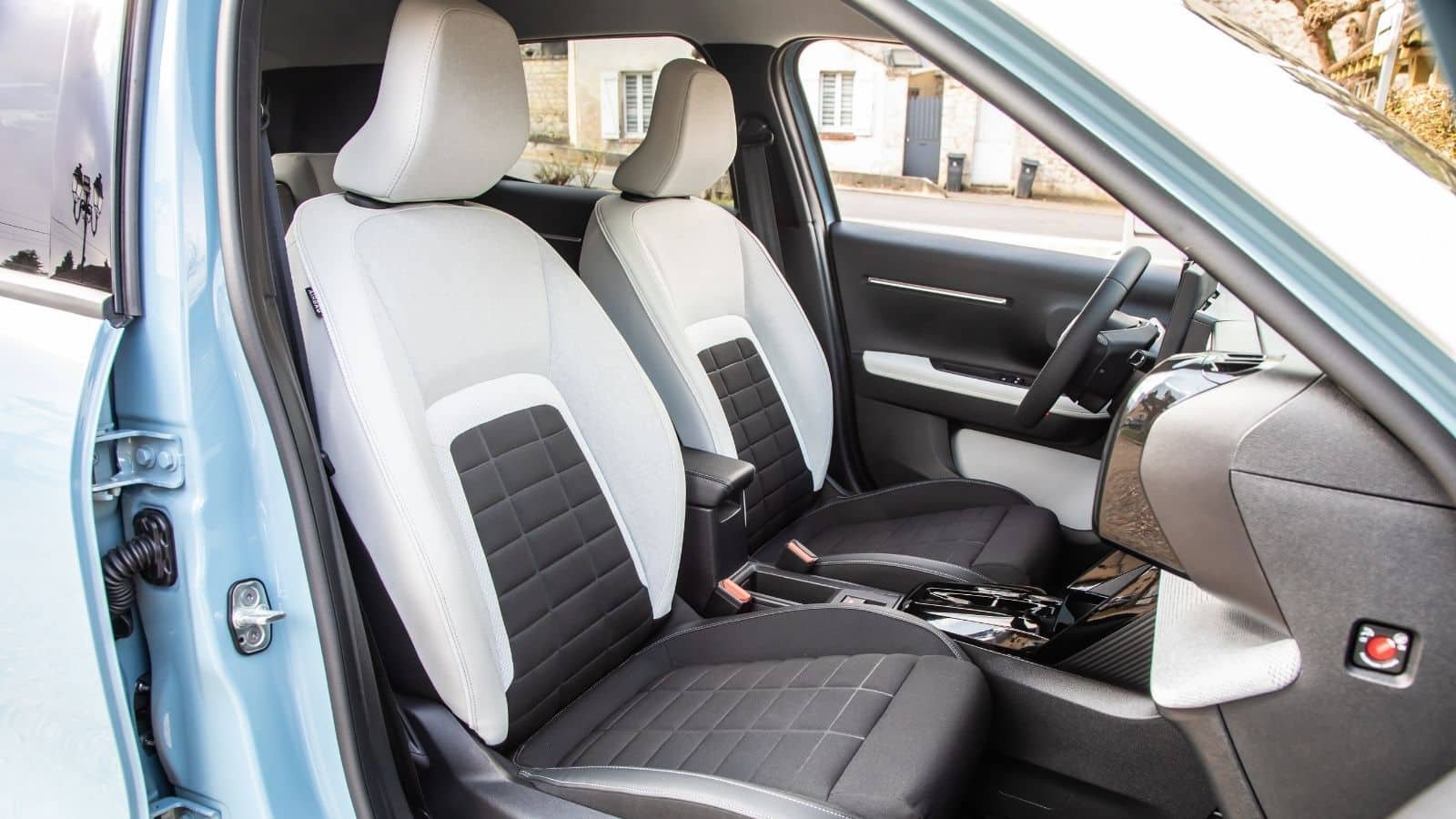 Citroen-eC3-2025-citadine-electrique-3