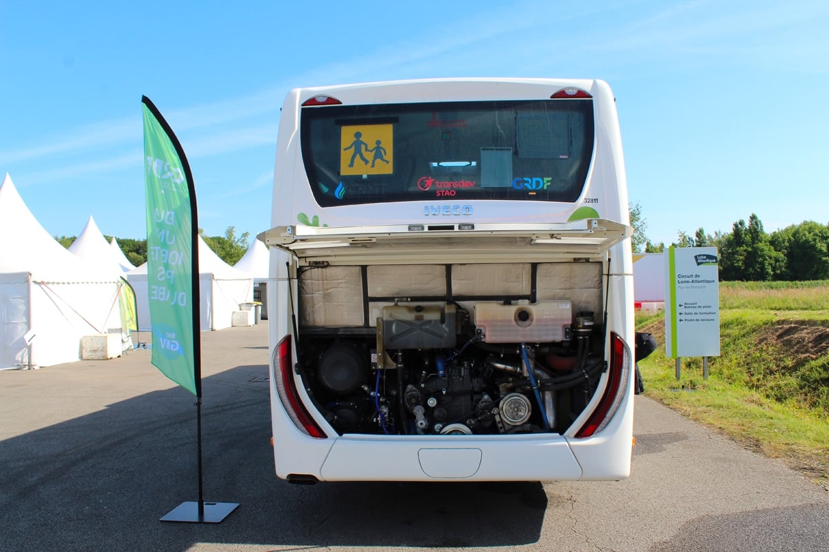 Autocar diesel Iveco Crossway Euro 6 rétrofité au GNV/bioGNV
