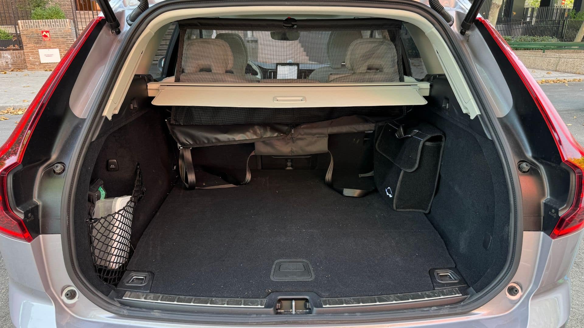 Volvo-XC60-T8-2025-SUV-hybride-rechargeable-PHEV-30