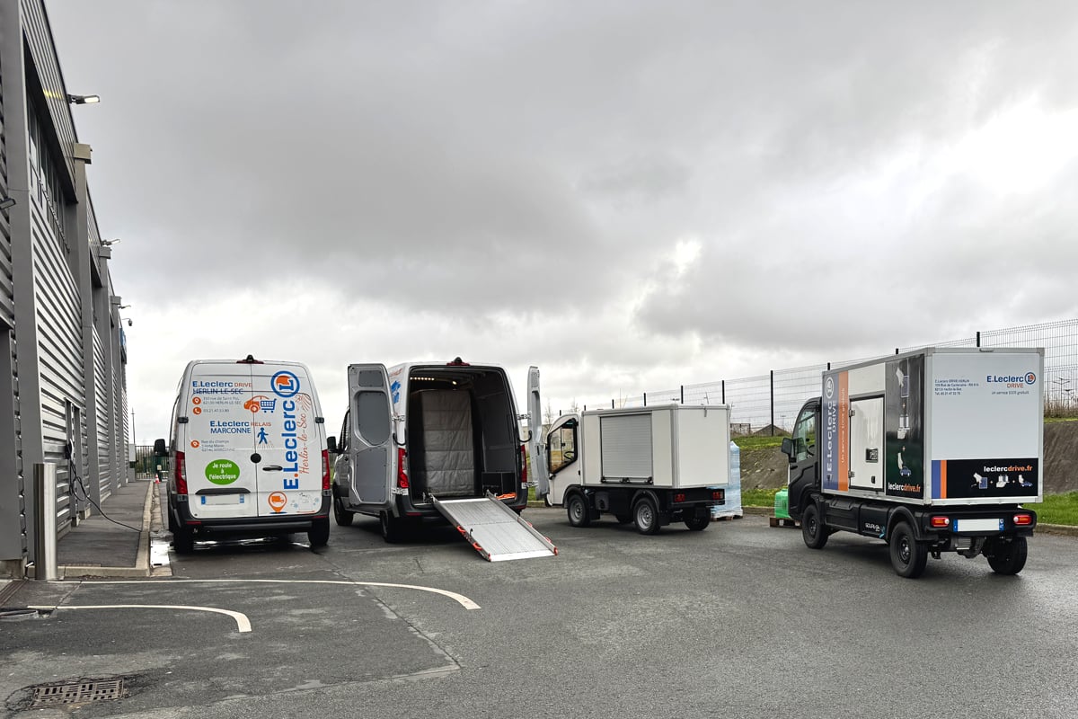 Les 2 Mercedes eSprinter avec 2 Goupil