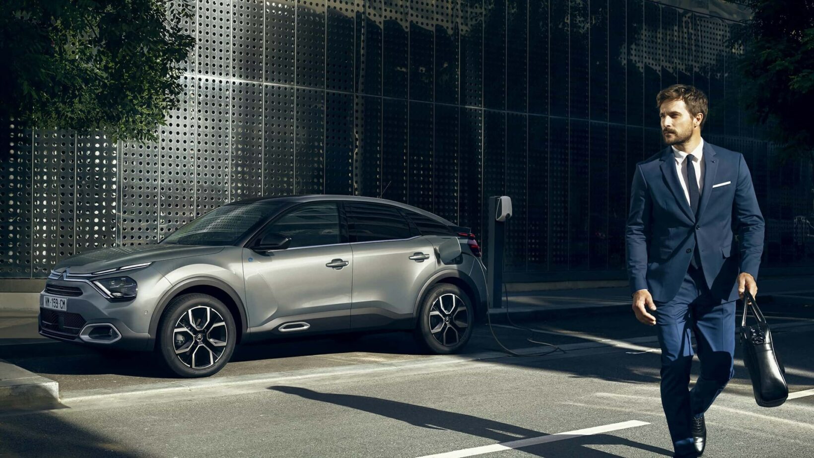 eC4 finition business pour les entreprises