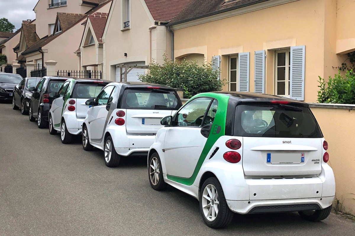 Quatre des six Smart ForTwo électriques passées dans la famille de Jean-Louis