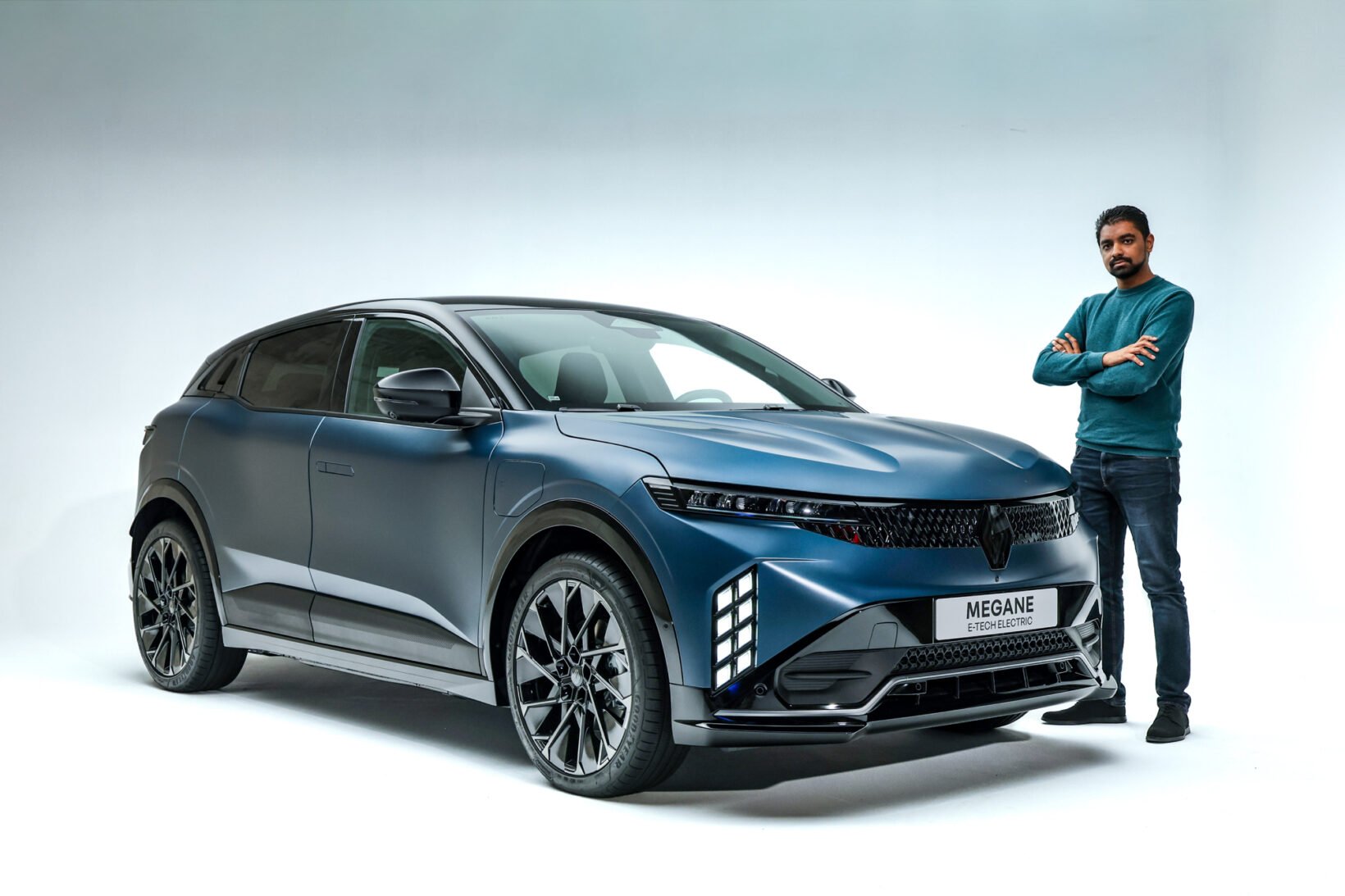 Statique Renault Megane E-Tech restylée