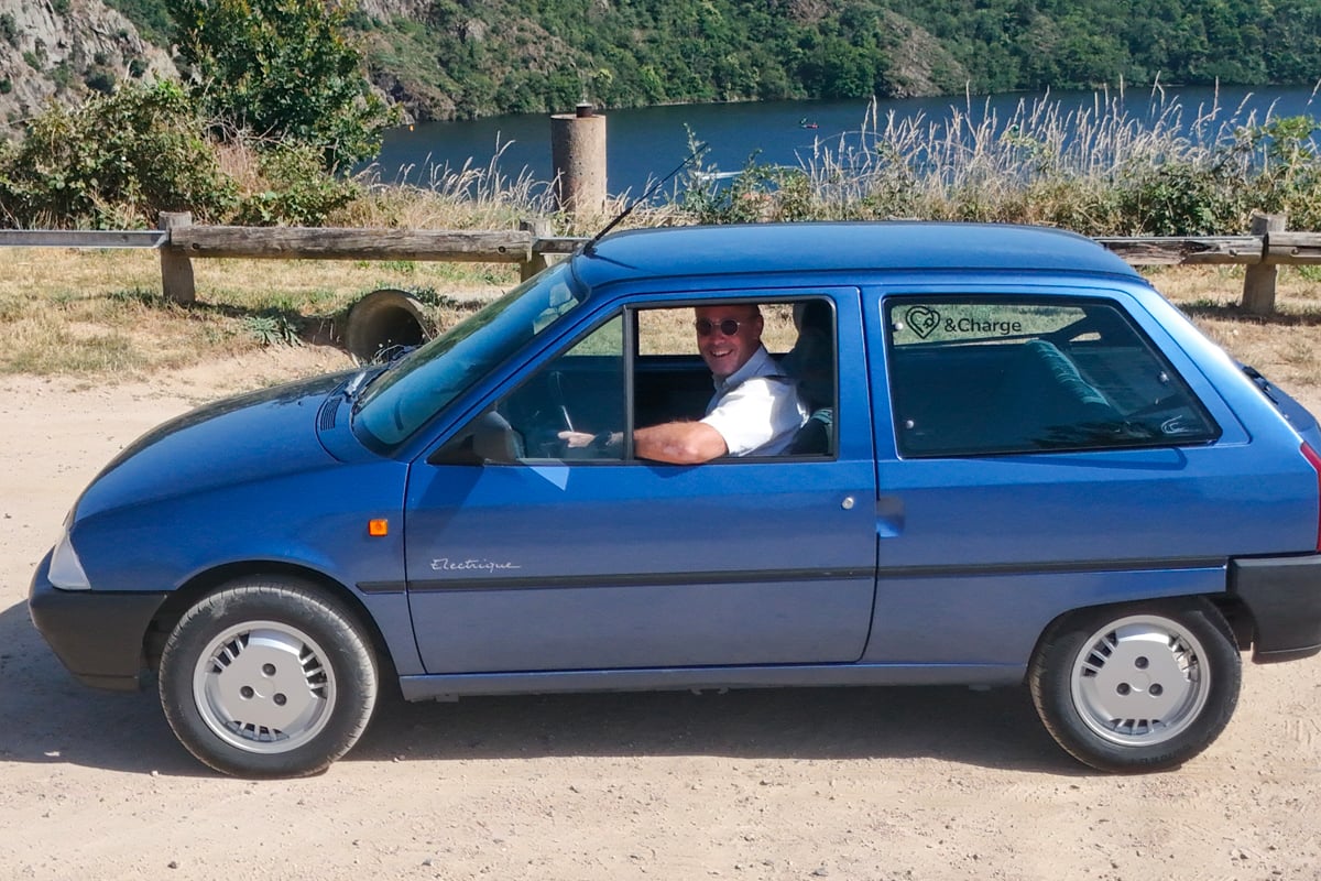 Hervé et sa Citroën AX électrique