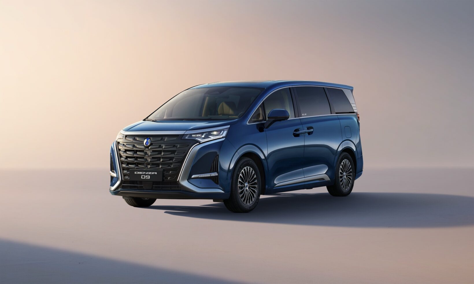 Denza D9 DM-i