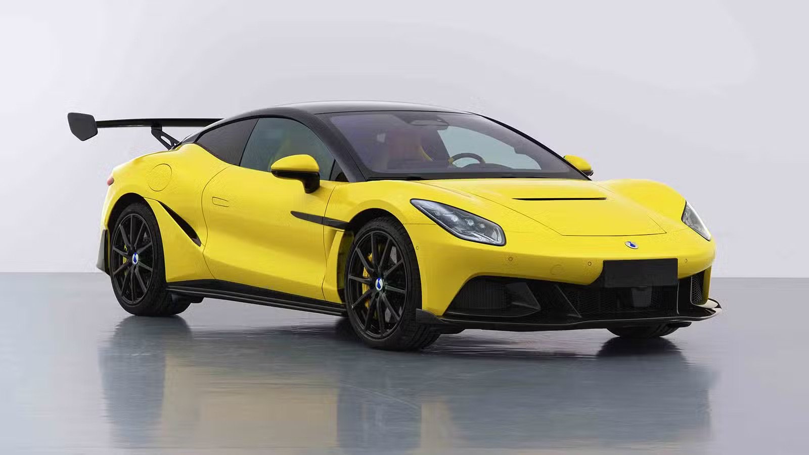 Denza Z Coupé Performance