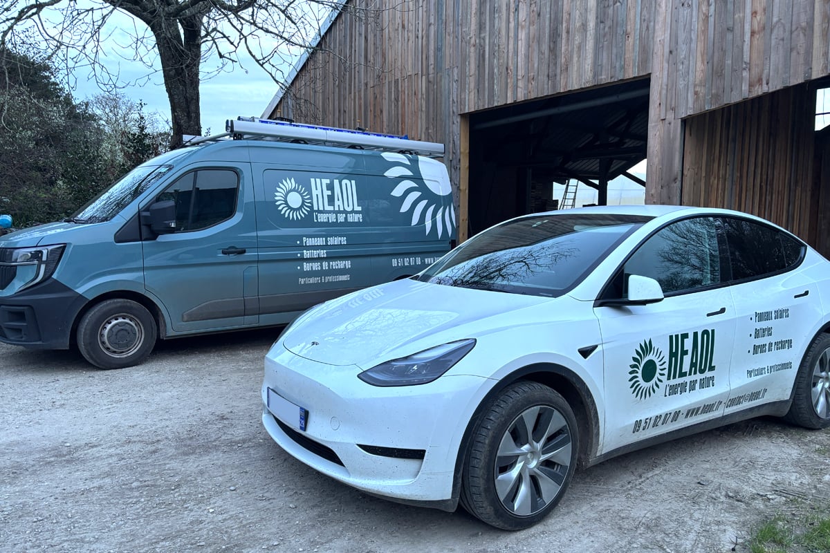 Le Renault Master E-Tech et le Tesla Model Y de Denis Cormier