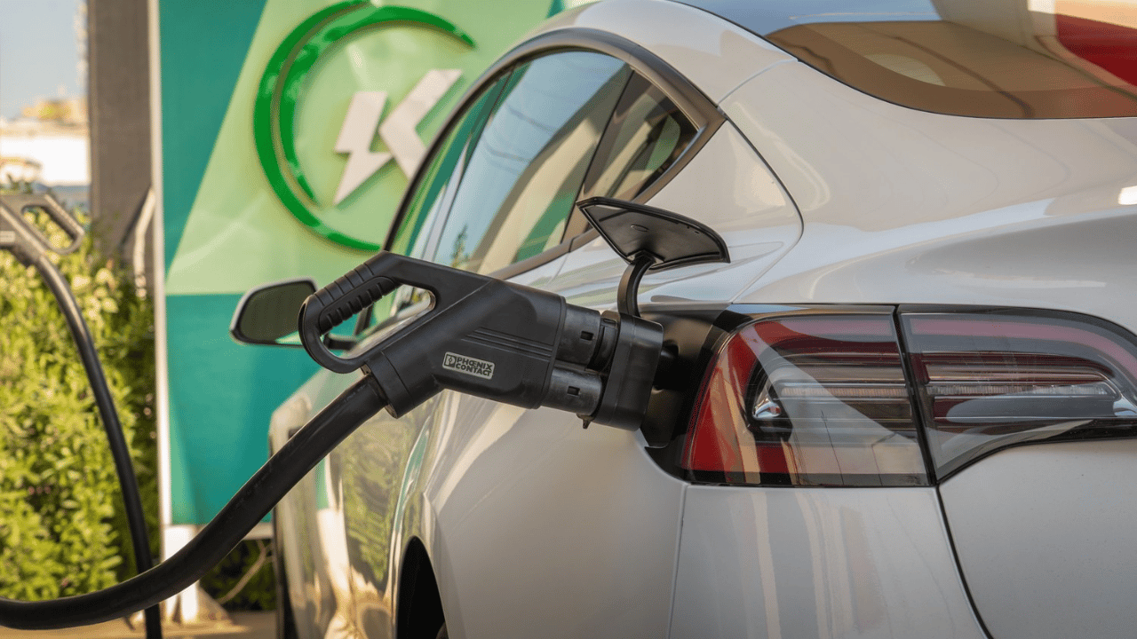 Recharge d'un véhicule électrique sur une borne publique de charge rapide