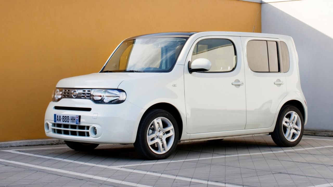 Nissan-Cube-Z12-2009-1