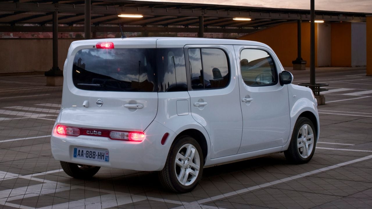 Nissan-Cube-Z12-2009-2