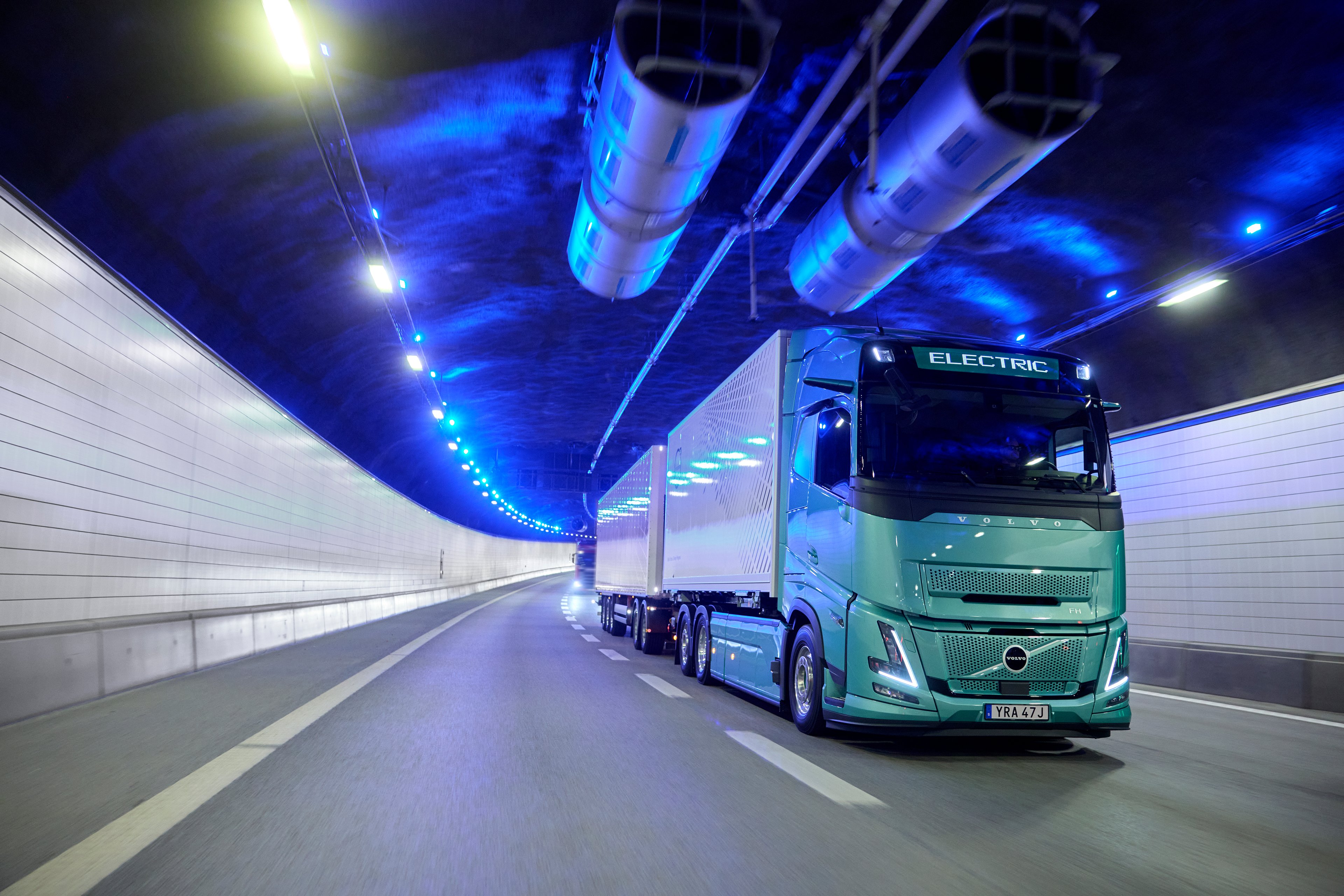 volvo_electric_3_0337_Original file