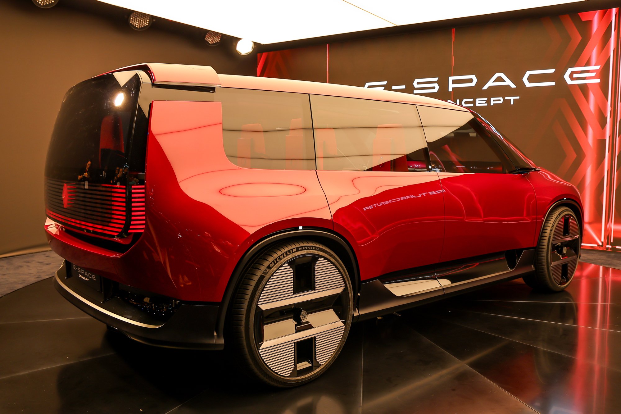 @Nass M. - Renault E-Space Concept 10